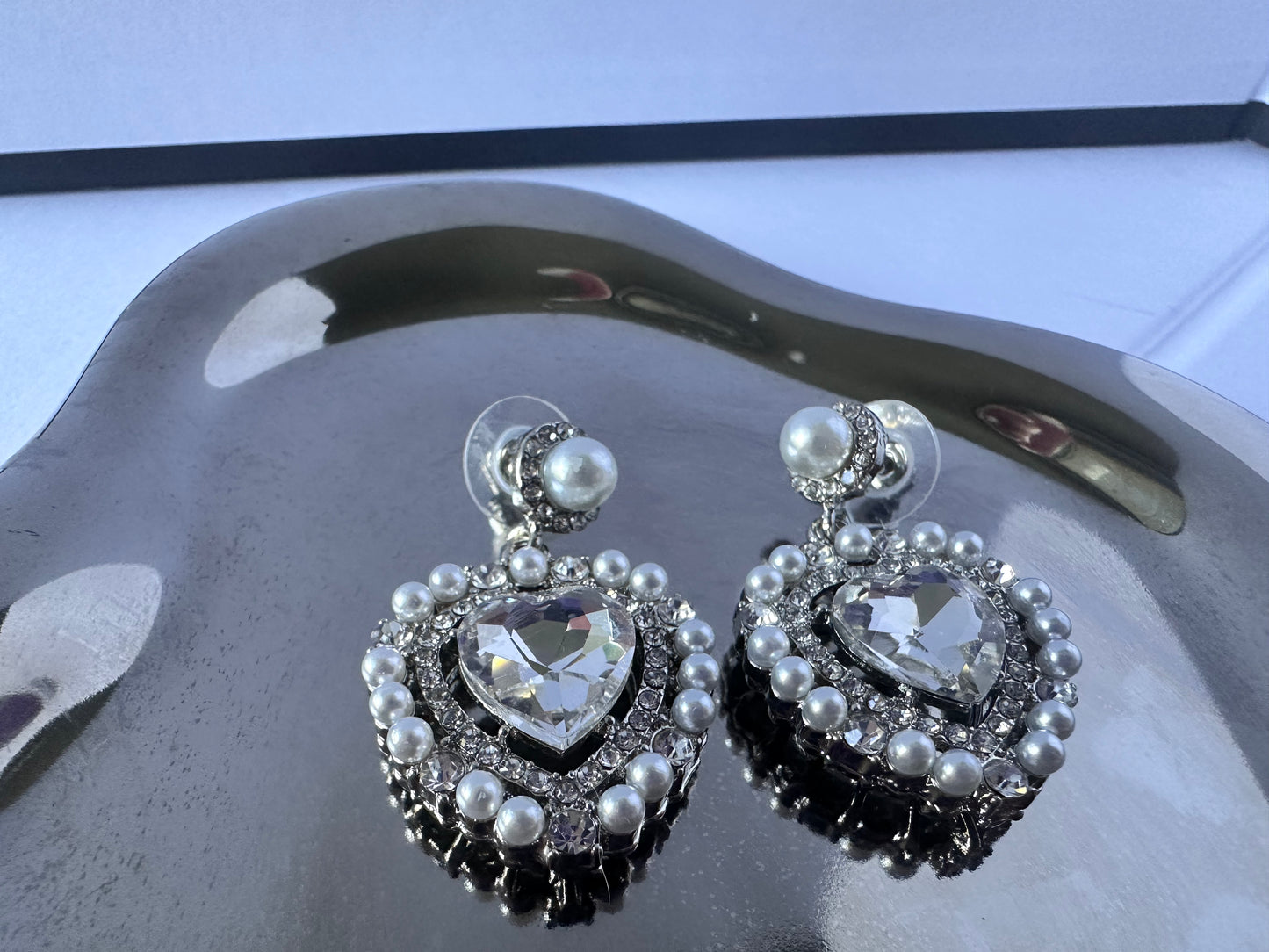 Pearl Diamante Heart Drop Earings