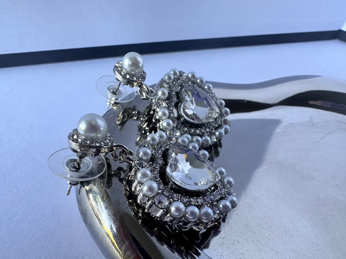Pearl Diamante Heart Drop Earings