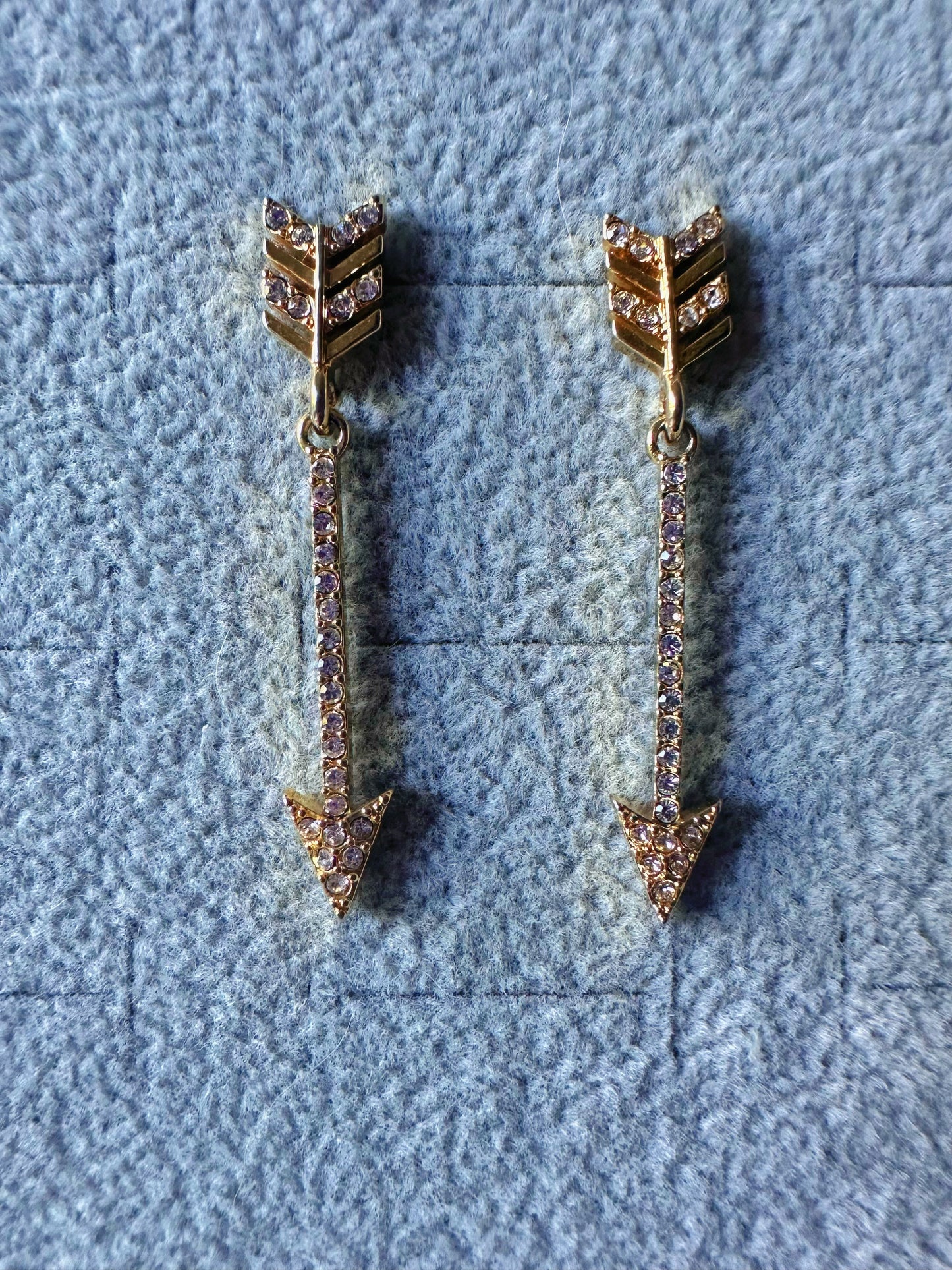 Diamante Gold Arrow Drup Earings